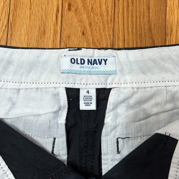 Old Navy Shorts - Picture 3 of 4